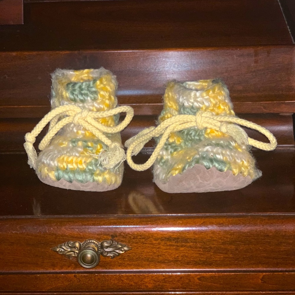 Ugg Baby, Green/Yellow Knit Crochet Bootie, Sz M